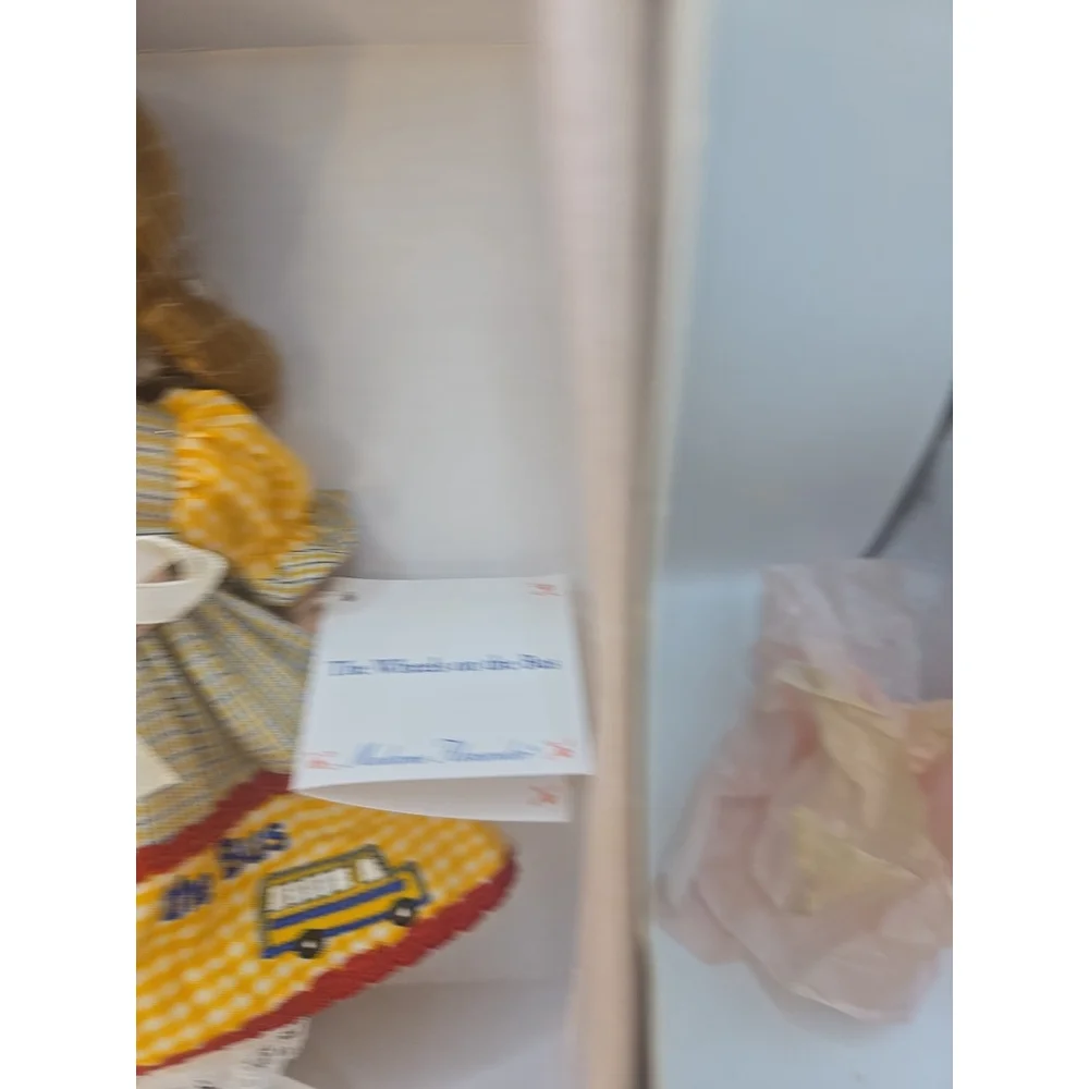 MADAME ALEXANDER WHEELS‎ ON THE BUS DOLL 34135, Never Removed From Box